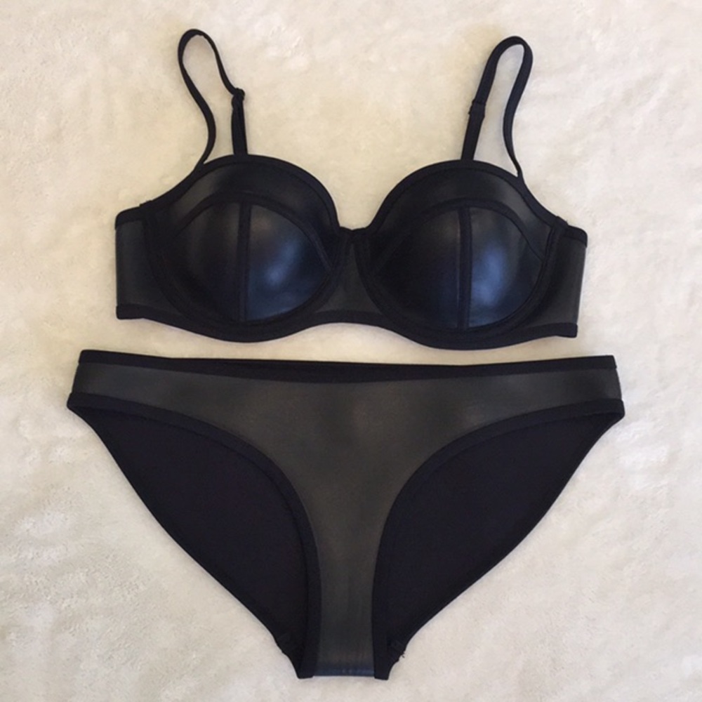 Triangl Milly Swimsuit☀️